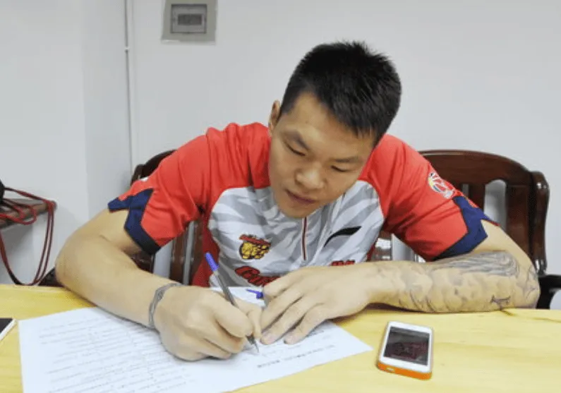 百家乐官方-朱芳雨：职业生涯获得两次全运会金牌对我来说非常幸运