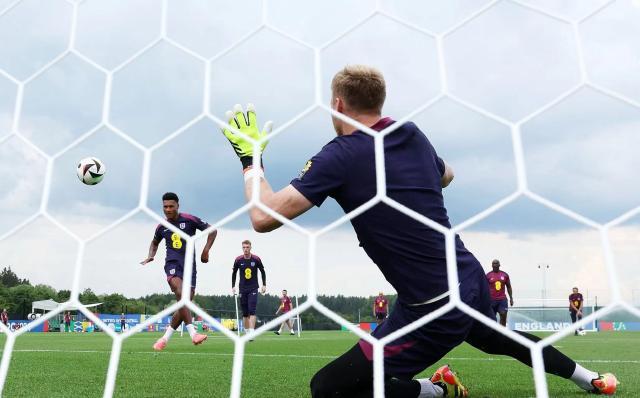 百家乐官网-【早报】美洲杯两连胜，首届世界杯冠军不是闹着玩的