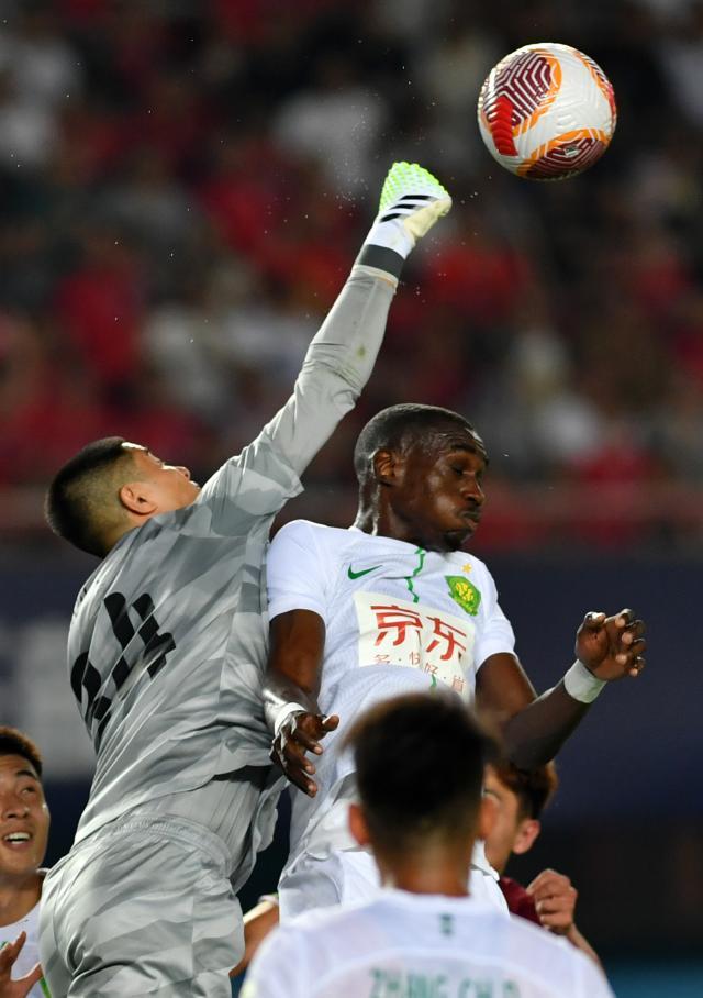 百家乐规则-国安：侯森右膝关节内后叉韧带损伤 预计伤停8周